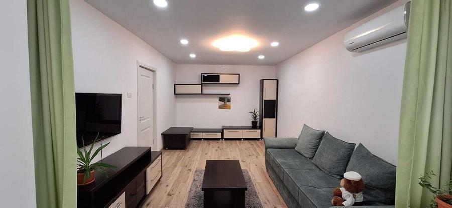 Apartament cu 2 camere decomandat în Titan