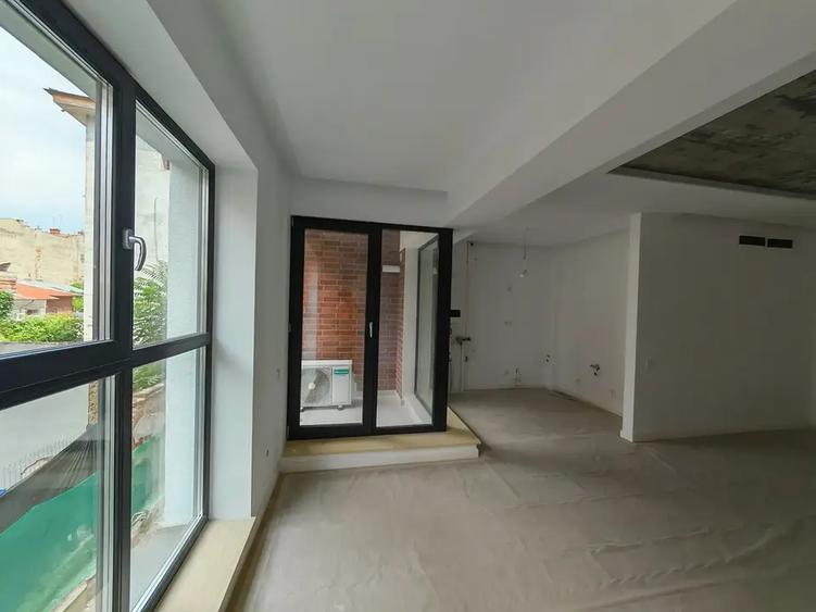 Apartament cu 2 camere semidecomandat în Pache Protopopescu