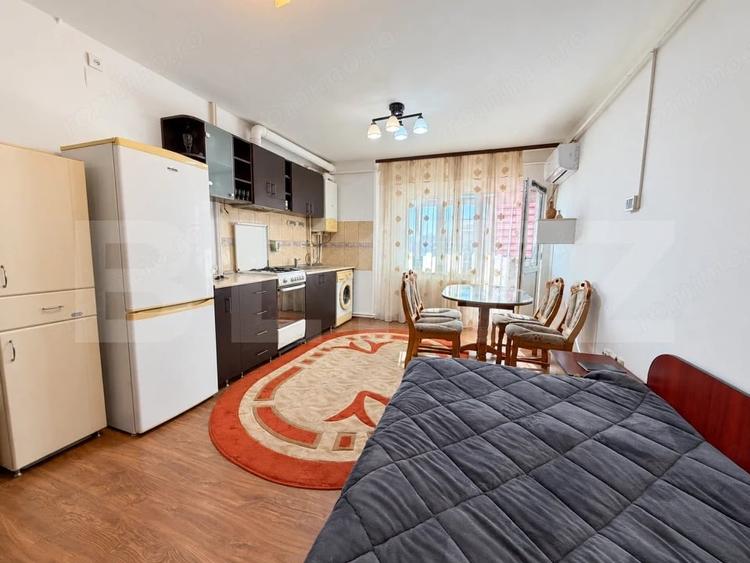 Apartament cu 2 camere semidecomandat în Filiași
