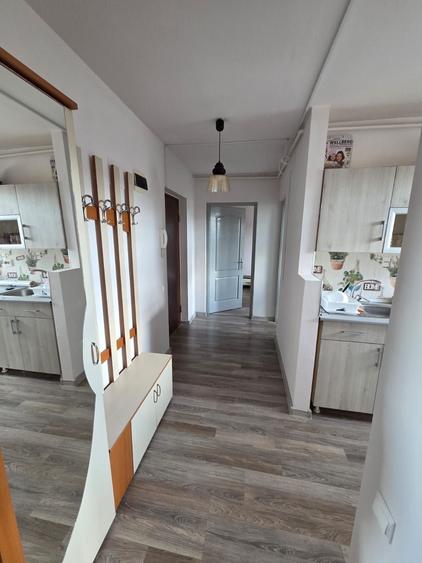 Apartament cu 2 camere decomandat în Între Lacuri