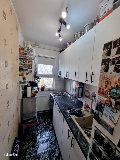 Apartament cu 3 camere semidecomandat în Balada