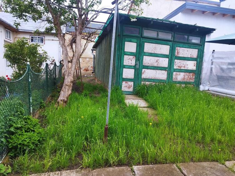 Casă cu 3 camere în Central