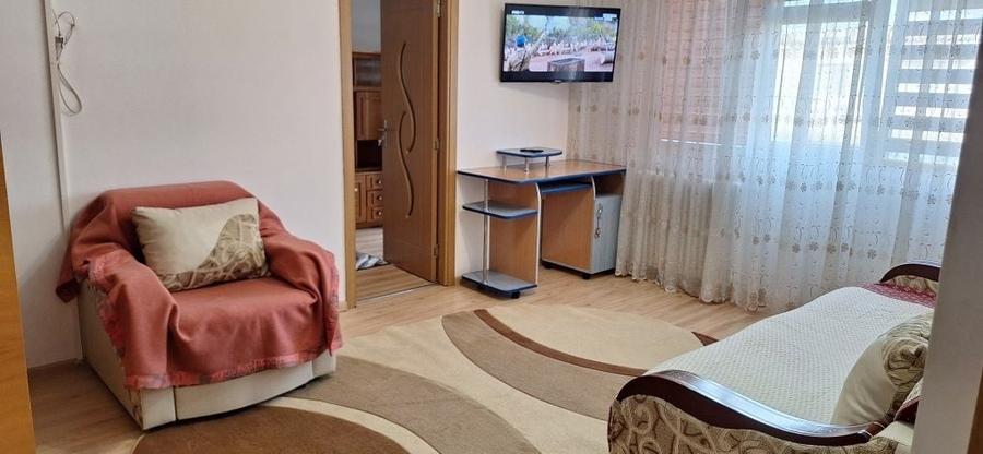 Apartament cu 2 camere semidecomandat în Berceni