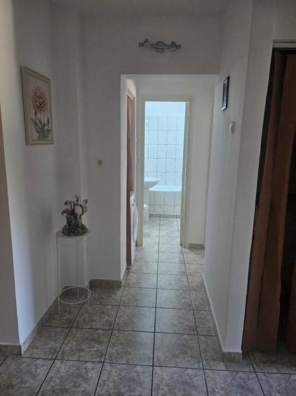 Apartament cu 2 camere decomandat în Sud