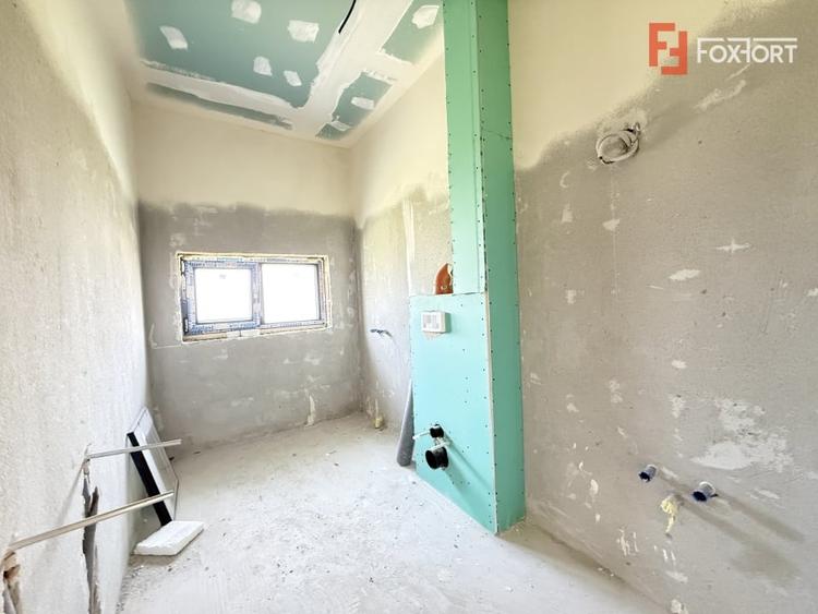 Duplex cu 3 camere cu Teren 247 Mp în Săcălaz