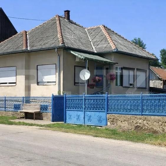 Casă individuală cu 4 camere cu Garaj în Mănăstireni