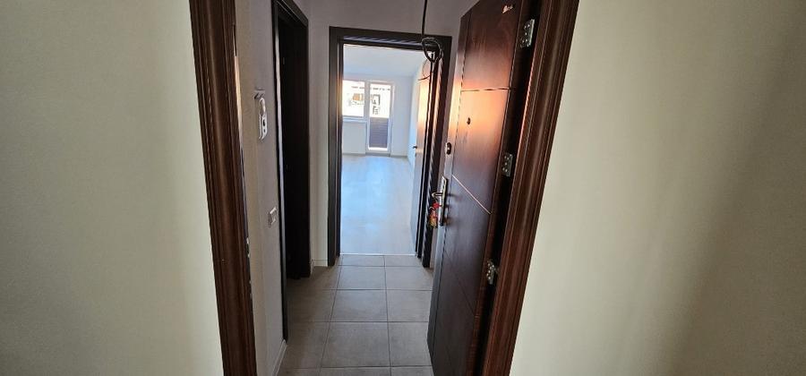 Apartament cu 2 camere semidecomandat în Sânpetru