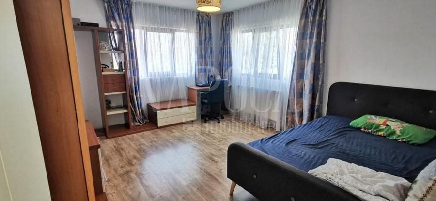 Casă individuală cu 4 camere cu Canalizare în Florești