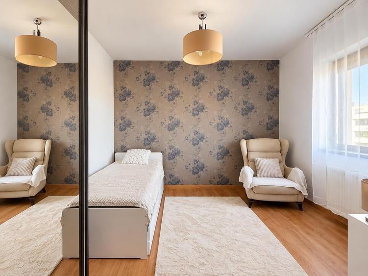 Apartament cu 4 camere semidecomandat, mobilat în Pipera