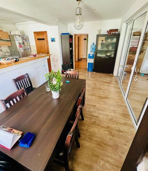 Apartament cu 3 camere decomandat, mobilat în Exterior Sud