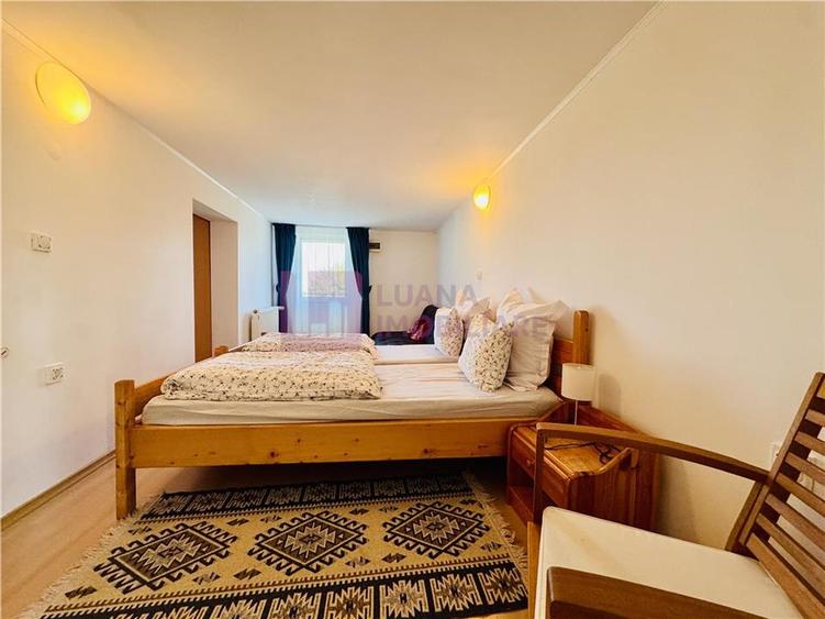 Casă individuală cu 6 camere cu Teren 800 Mp în Central