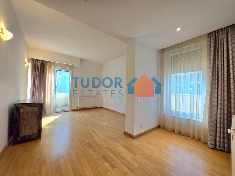 Apartament cu 3 camere, mobilat în Șoseaua Nordului