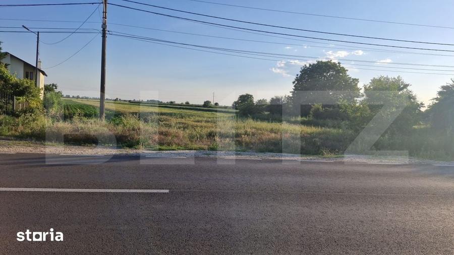 Teren de 9000 mp, în Gura Foii