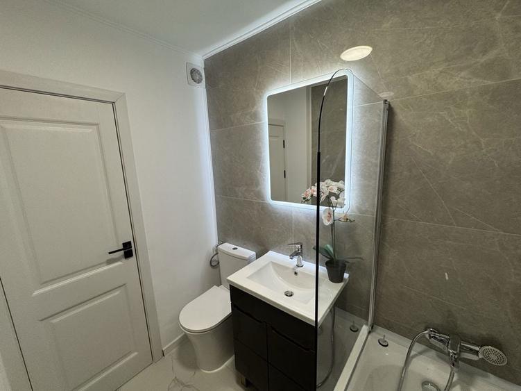 Apartament cu 2 camere semidecomandat în Grivița