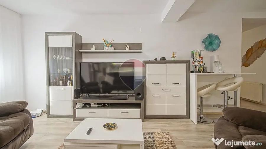 Apartament cu 4 camere decomandat în Clăbucet
