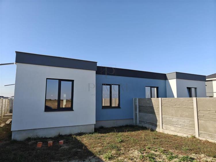 Duplex cu 3 camere cu Canalizare în Urseni