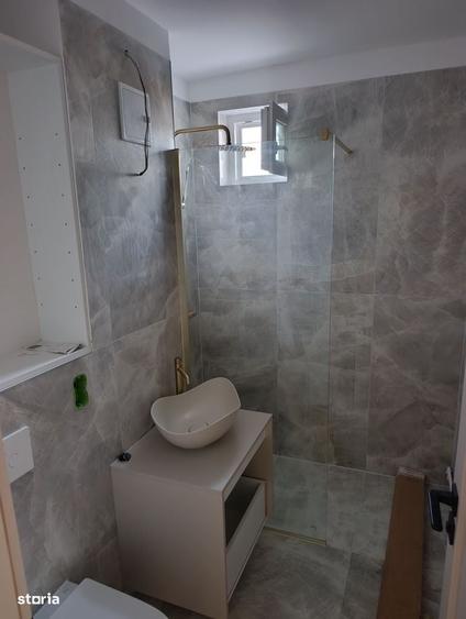 Apartament cu 4 camere decomandat în Micălaca