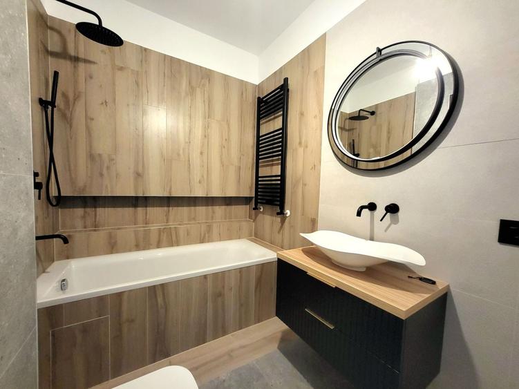 Apartament cu 2 camere decomandat în Girocului
