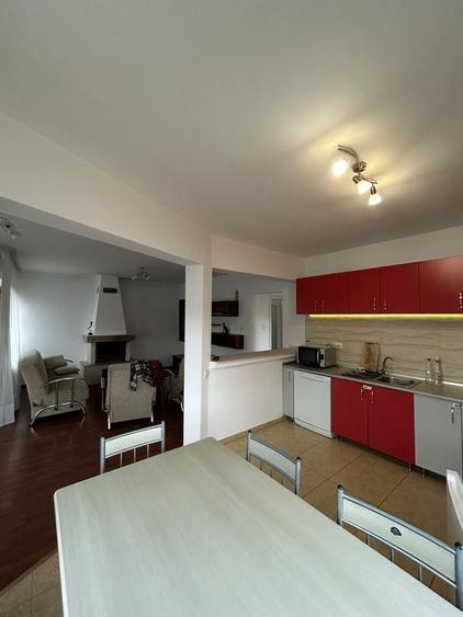 Casă cu 4 camere cu Teren 410 Mp în Florești