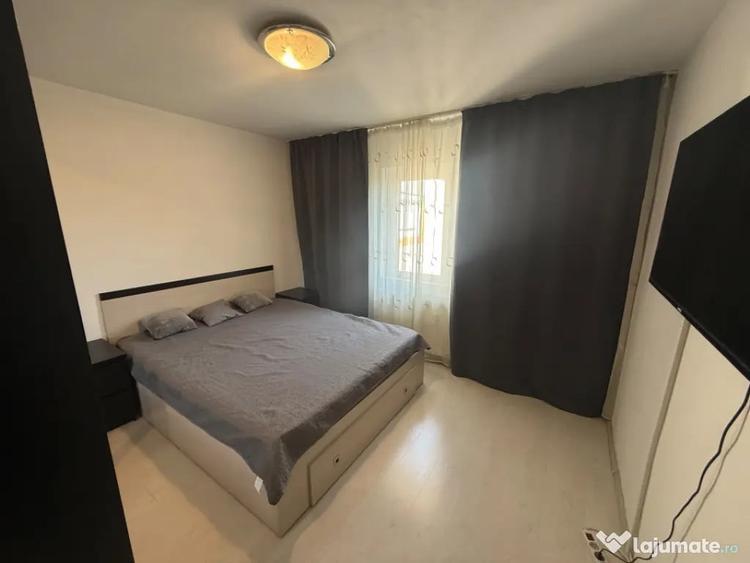 Apartament cu 2 camere decomandat în Rovine