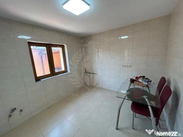 Casă cu 3 camere cu Teren 165 Mp în Central