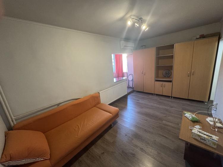Garsonieră decomandată în Micălaca