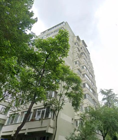 Apartament cu 3 camere decomandat în Colentina