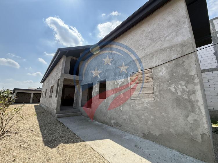 Casă individuală cu 3 camere cu Canalizare în Brestei