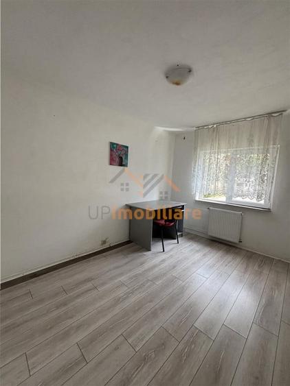 Apartament cu 3 camere decomandat în Decebal