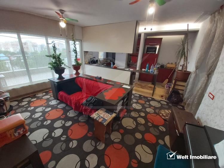 Apartament cu 3 camere semidecomandat, mobilat în Zorilor