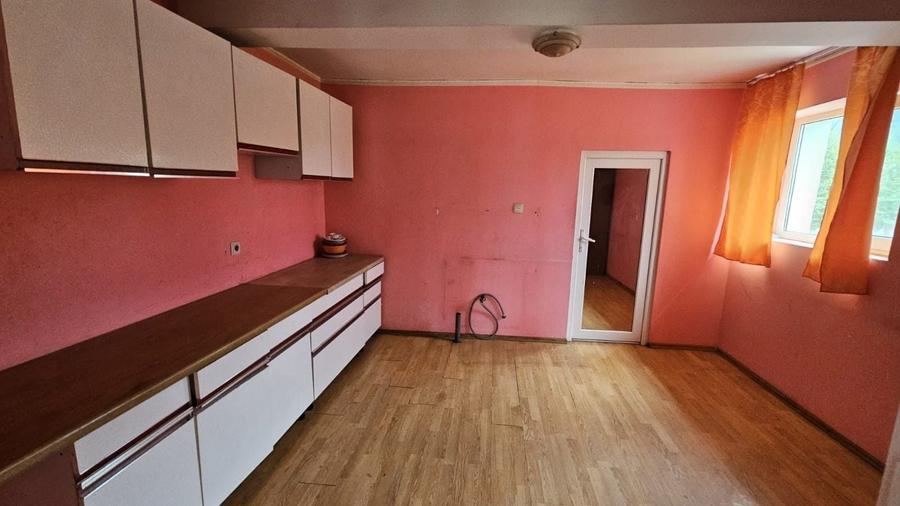 Casă cu 4 camere în Galșa