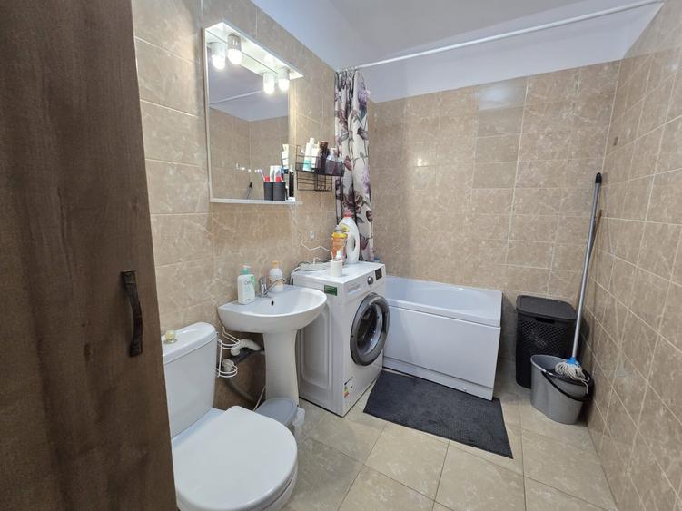 Apartament cu 2 camere semidecomandat în Mărăști
