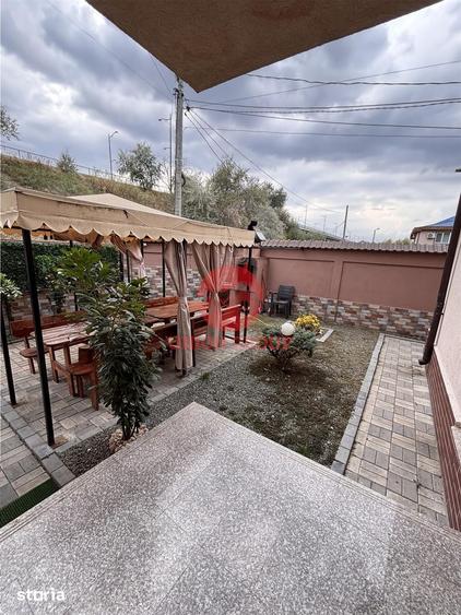 Casă cu 8 camere cu Teren 200 Mp în Central