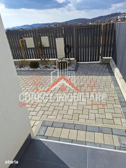 Casă cu 4 camere cu Teren 400 Mp în Central
