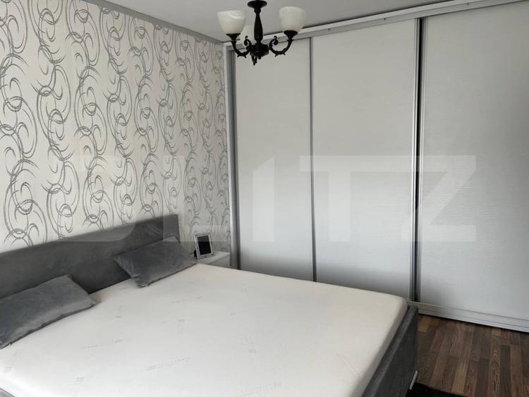 Apartament cu 3 camere semidecomandat, mobilat în Lipovei