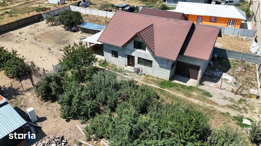 Casă cu 5 camere cu Teren 1159 Mp în Gherdana