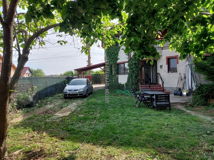 Casă individuală cu 4 camere cu Garaj în Crevedia