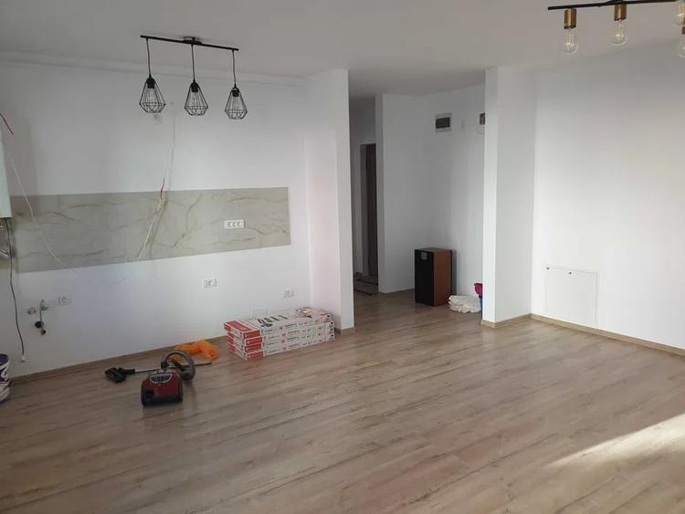 Apartament cu 2 camere semidecomandat în Florești