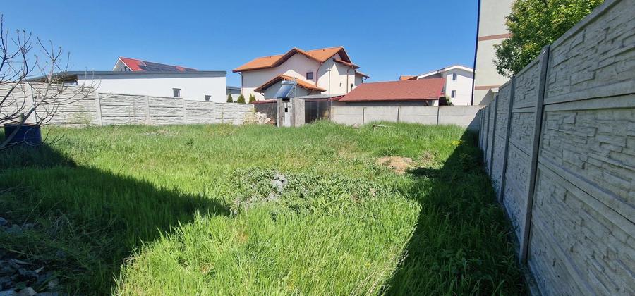 Casă individuală cu 6 camere cu Canalizare în Sud