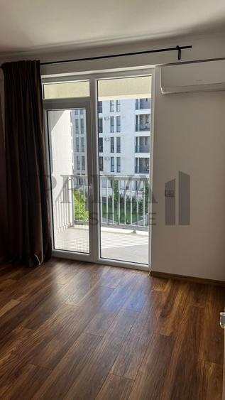 Apartament cu 3 camere decomandat, mobilat în Aradului