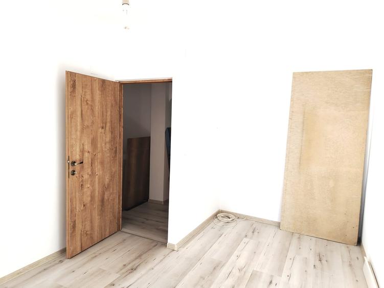 Apartament cu 3 camere decomandat în Porolissum