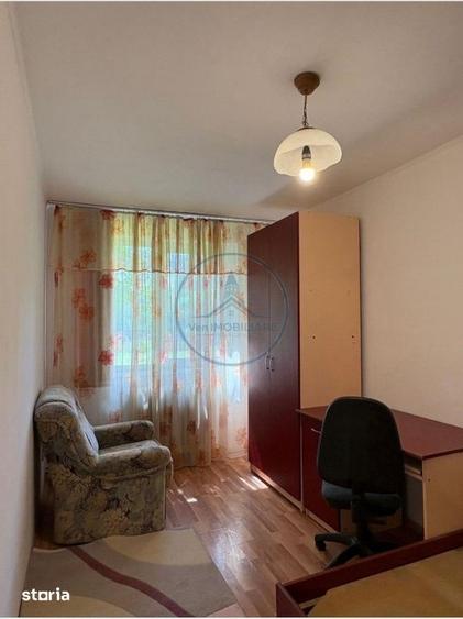 Apartament cu 4 camere decomandat în Central