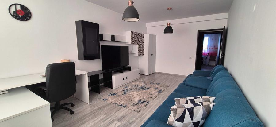 Apartament cu 2 camere decomandat în Est