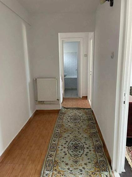 Apartament cu 3 camere decomandat în Casa de Cultură