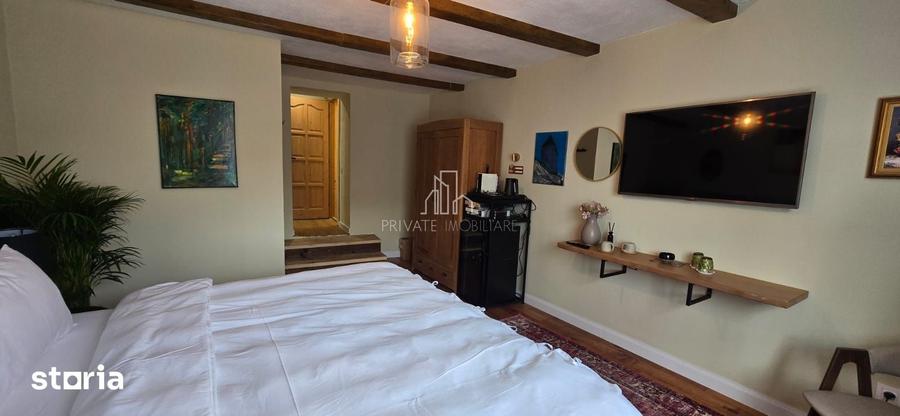 Casă cu 6 camere cu Teren 1314 Mp în Central