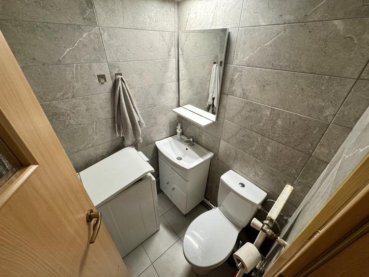 Apartament cu 3 camere decomandat, mobilat în Nerva Traian
