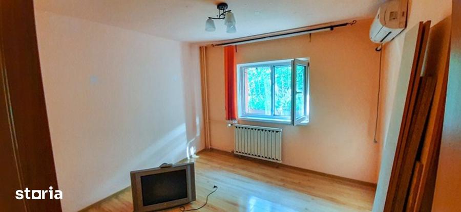 Apartament cu 3 camere decomandat în 13 Septembrie