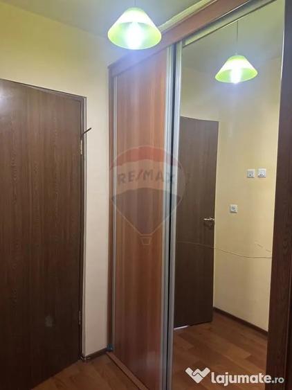 Apartament cu 2 camere semidecomandat în Mărăței