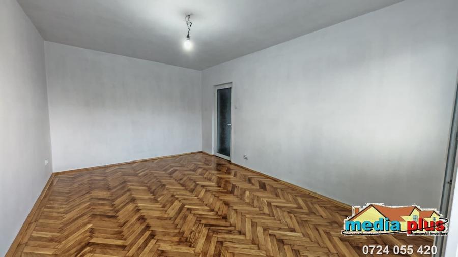 Apartament cu 3 camere decomandat în Țiglina 1