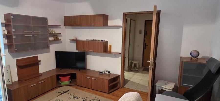 Apartament cu 2 camere decomandat în Titan